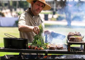THE ULTIMATE GUIDE TO THE FREDERICKSBURG TEXAS FOOD & WINE FESTIVAL