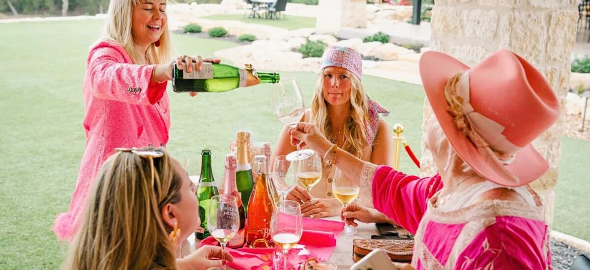 ULTIMATE GIRLS WEEKEND IN FREDERICKSBURG: Vineyards, Boutiques & More!