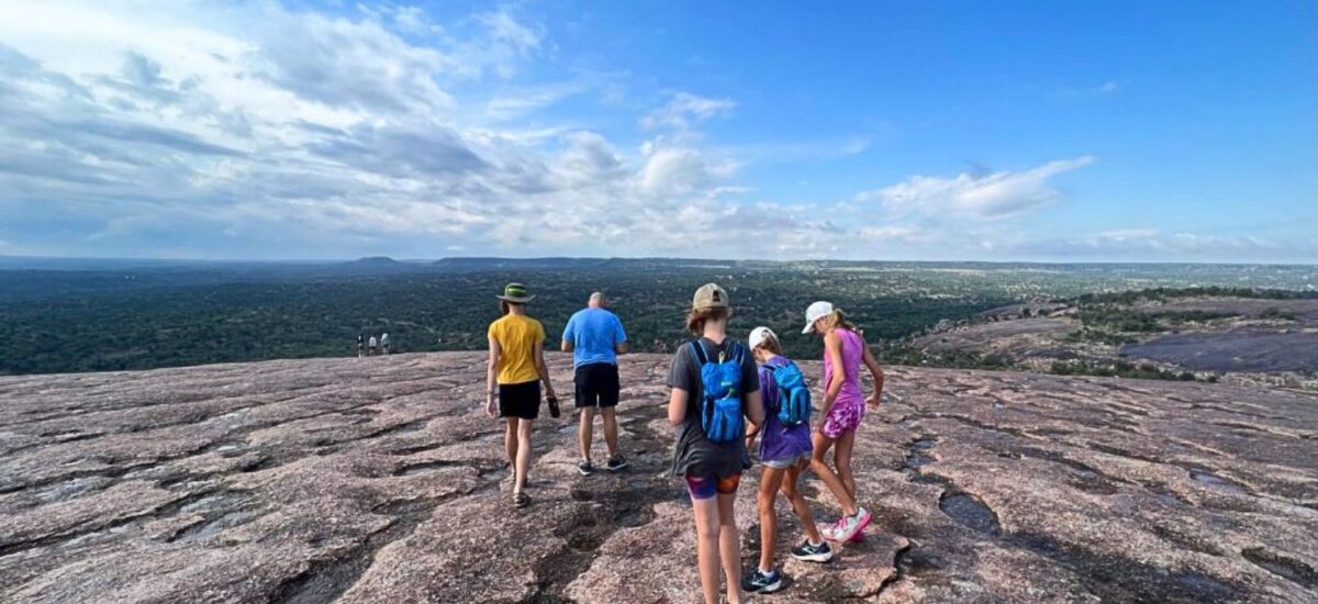 ENCHANTED ROCK: THE ULTIMATE DAY TRIP TO FREDERICKSBURG, TEXAS